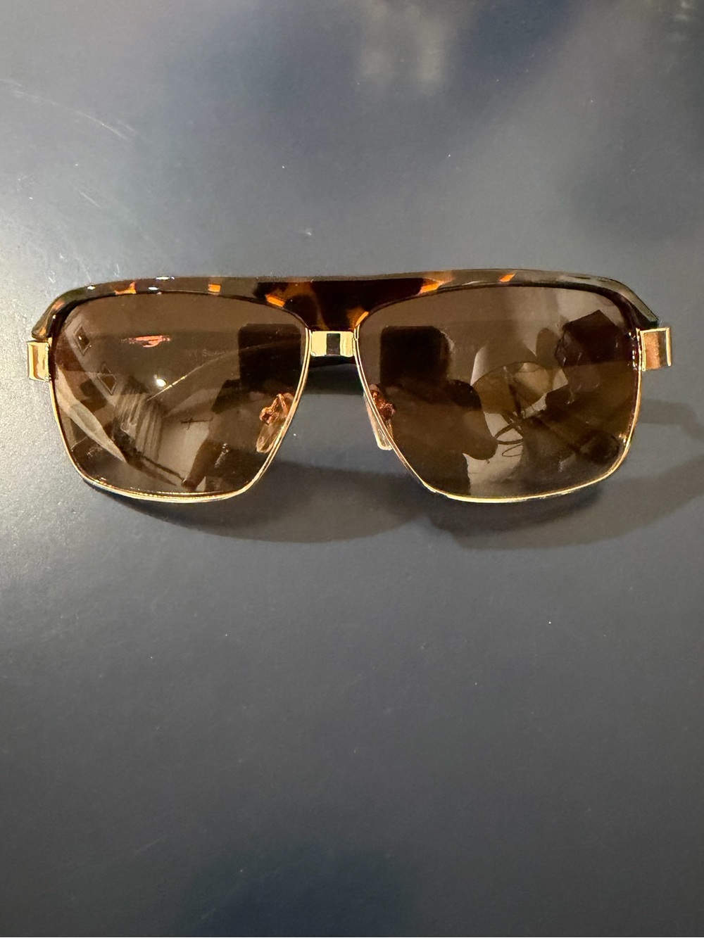 Tortoiseshell Brown Aviator Sunglasses with Gold Trim